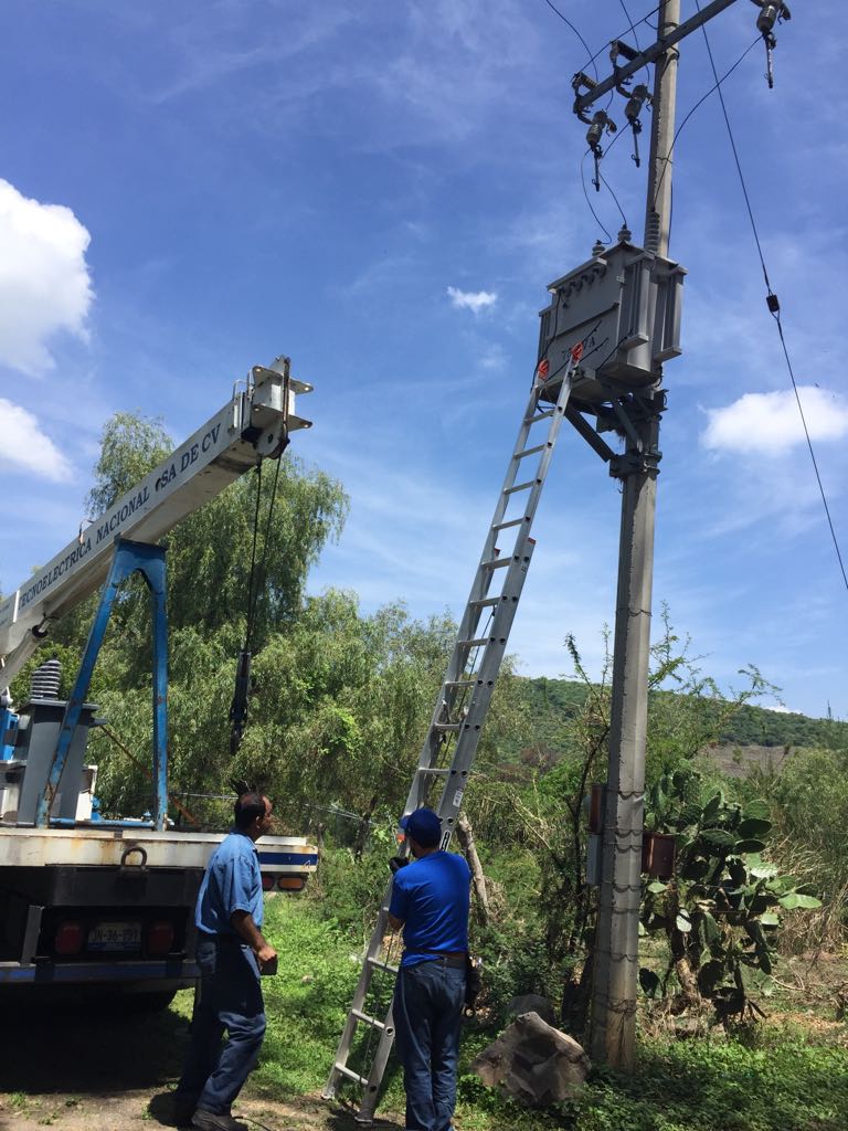 Se restablece el servicio de agua en la Localidad de Luis Garcia y La ...